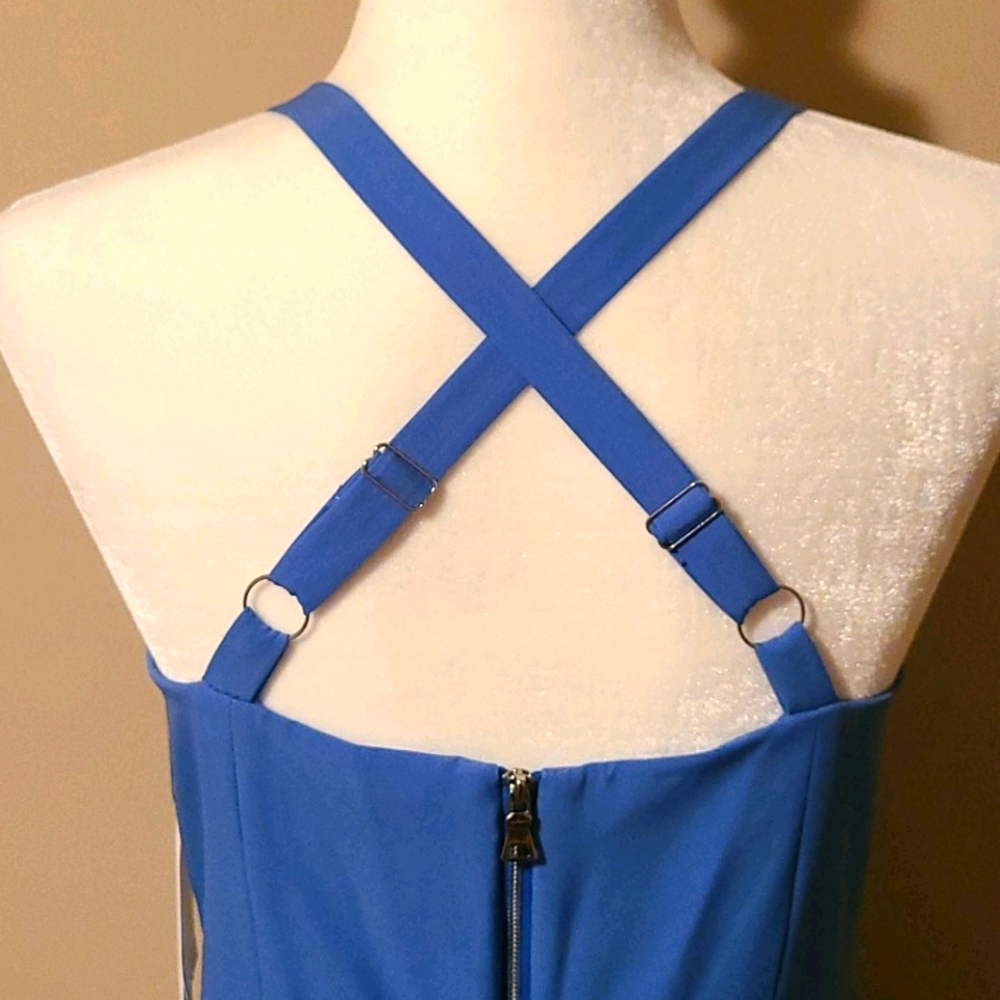 Dress - Picture 4 of 9